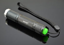 Load image into Gallery viewer, Mastiff B2 3watt Xr-e Q5 LED 200 Lumens 1-Mode Warm White Lamp Mini Flashlight Torch
