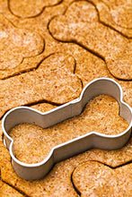 Load image into Gallery viewer, Fox Run 3683 Dog Bone Cookie Cutter Set, Stainless Steel, 3-Piece
